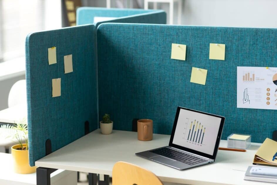 Glass vs Fabric Panels in Call Center Cubicles: Making the Super Choice 3 image 18